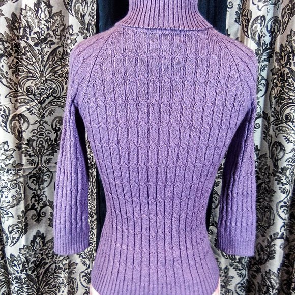 Cable Knit Sweater - Picture 3 of 11